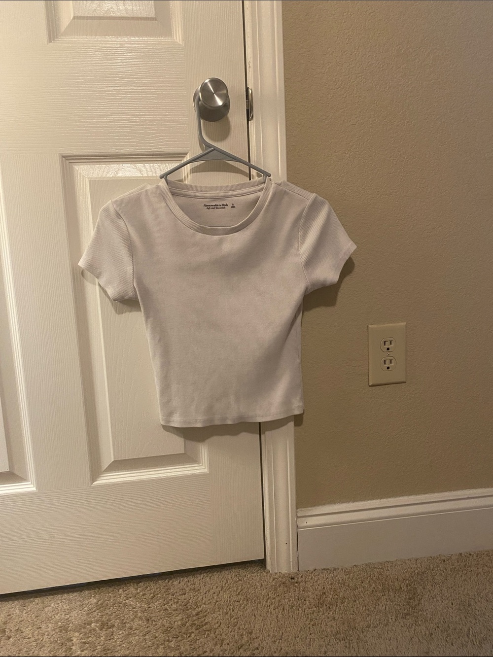 Abercrombie & Fitch Ribbed Short Sleeve Tee - Cream